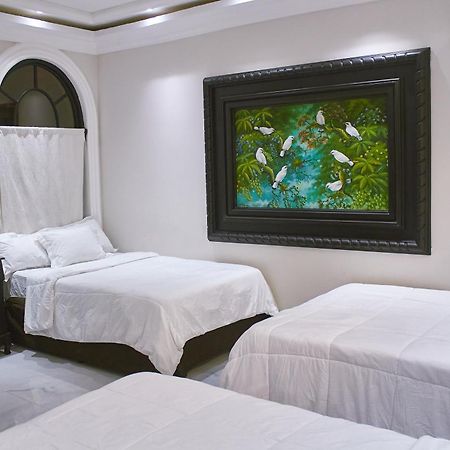 Hotel Villa Antigua ซานซัลวาดอร์ ภายนอก รูปภาพ