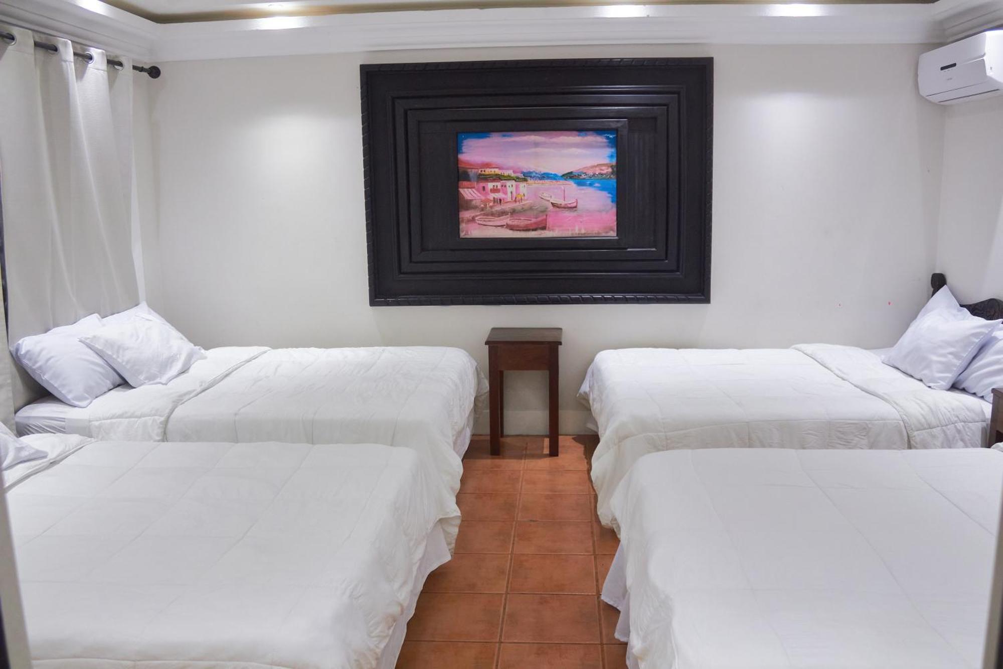 Hotel Villa Antigua ซานซัลวาดอร์ ภายนอก รูปภาพ