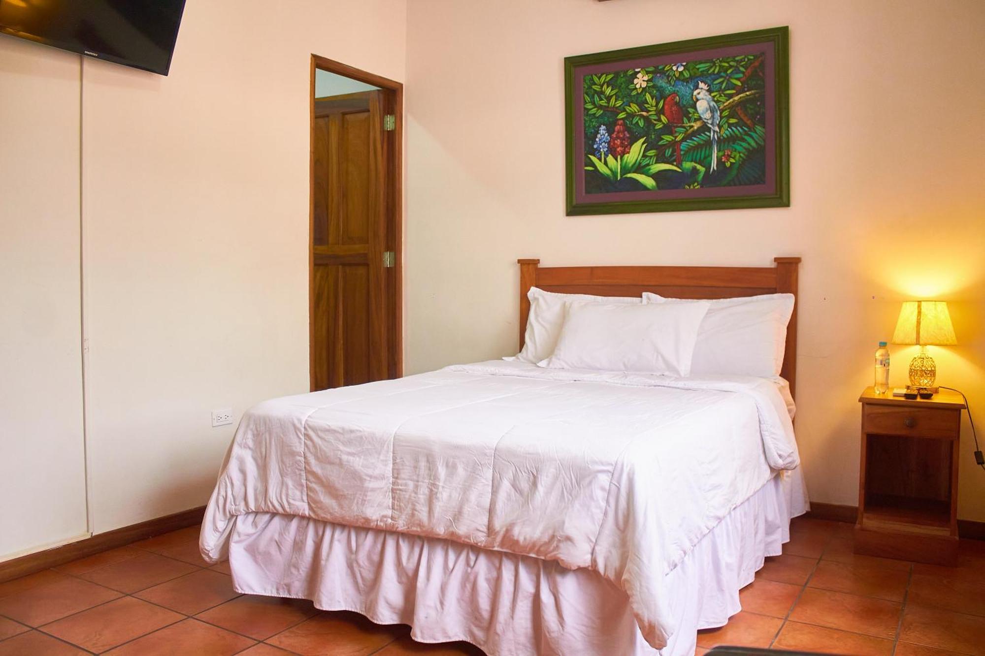 Hotel Villa Antigua ซานซัลวาดอร์ ภายนอก รูปภาพ